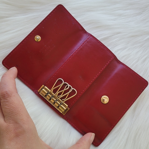 🔑 Louis Vuitton Vernis Red 4 Key Holder - Picture 9 of 16